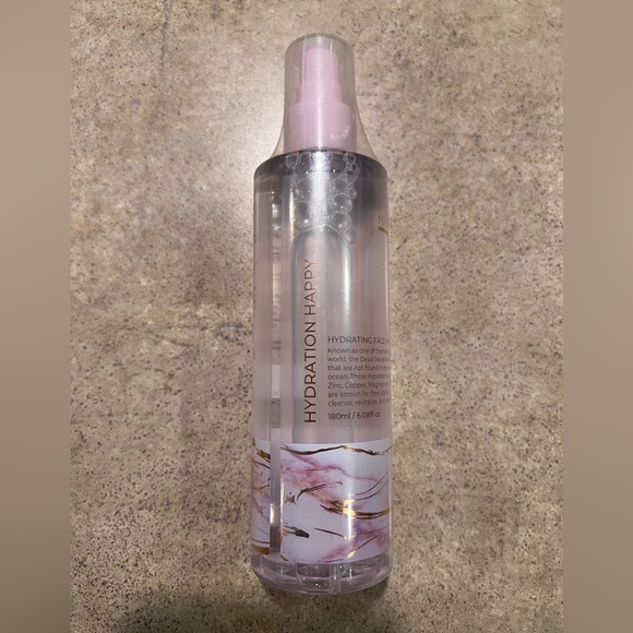 New Manna Kadar - Hydration Happy - Hydrating Face Mist - 180ml/ 6.08 fl oz. - Picture 1 of 4